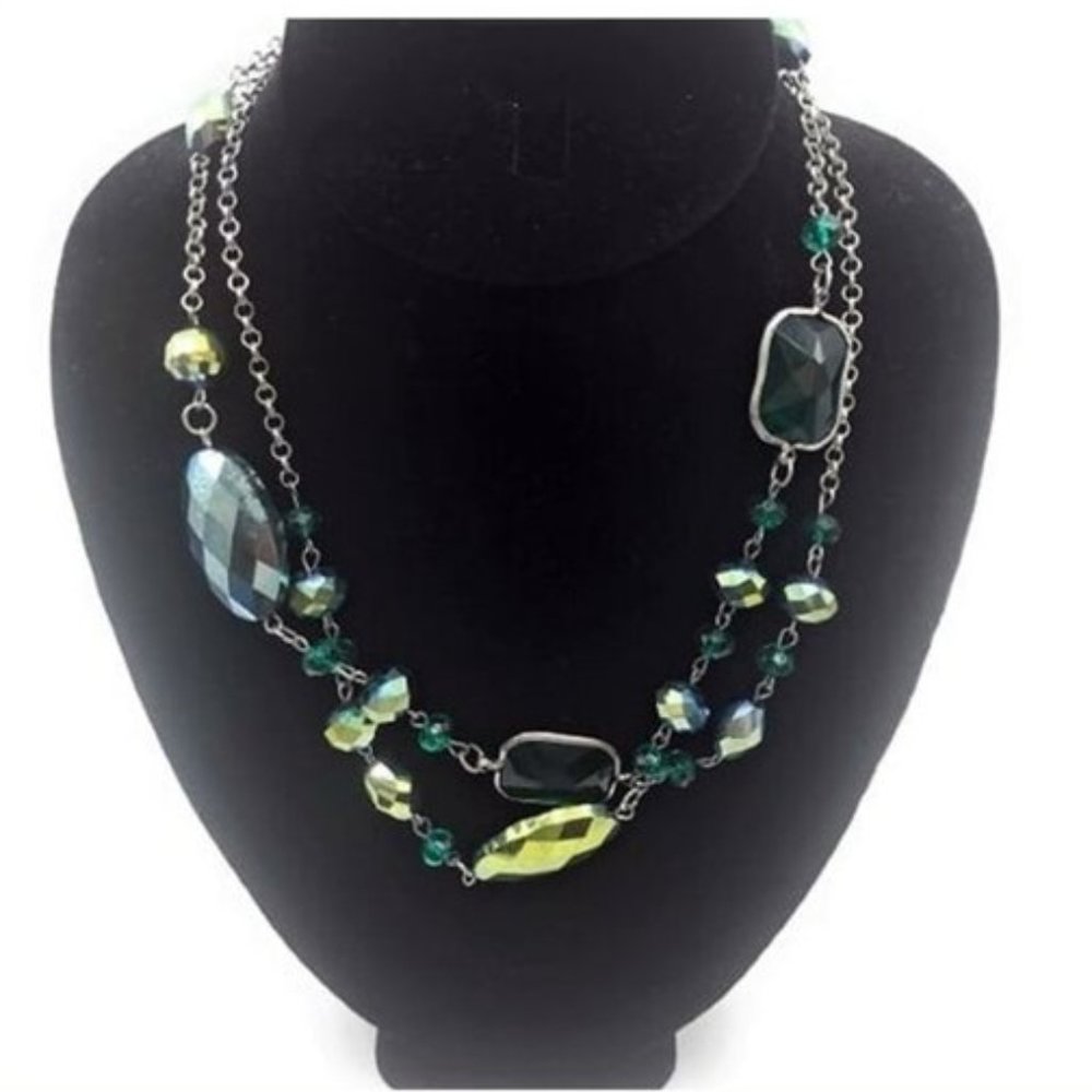 Double Loop Chain Necklace with Green Ge…